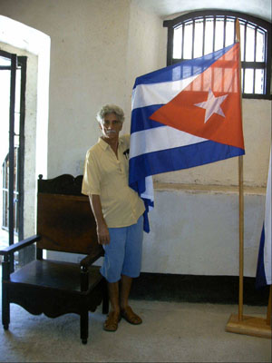 Oscar Araripe com Bandeira de Cuba
